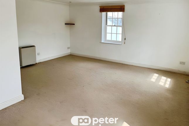 Flat 4, Hyam Court, Glendower Street, Monmouth photo 2