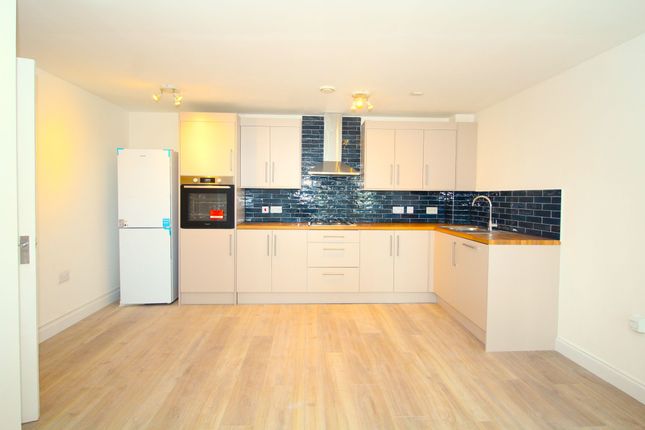 Flat 1, Plover House, Rainham photo 2