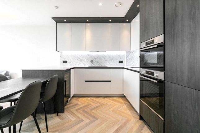 Flat for sale in Brigade Mews, London