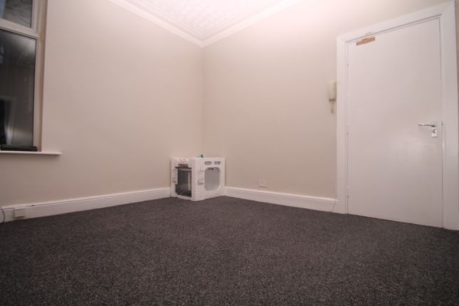 Flat to rent in Great Clowes Street, Salford