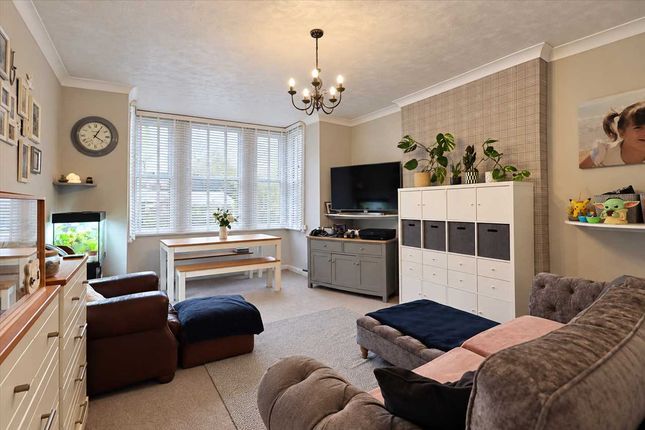 Flat 2, 6, Alton Road, Clacton on Sea photo 2