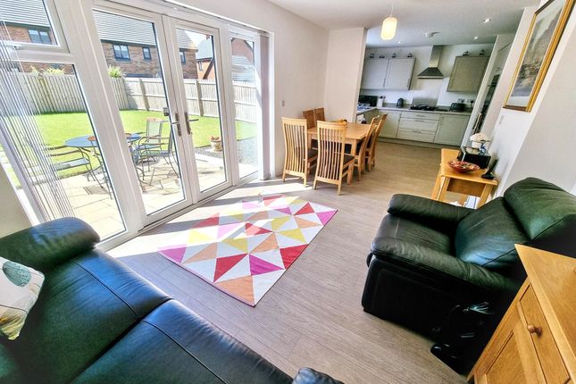 6, Goldcrest Road, Newcastle Upon Tyne photo 4