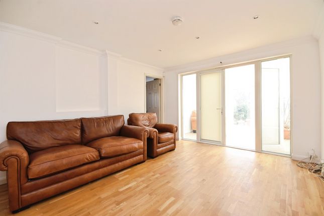 1, Ramsay Drive, Basildon photo 5