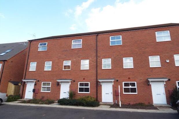Thumbnail Property to rent in Priors Grove Close, Warwick