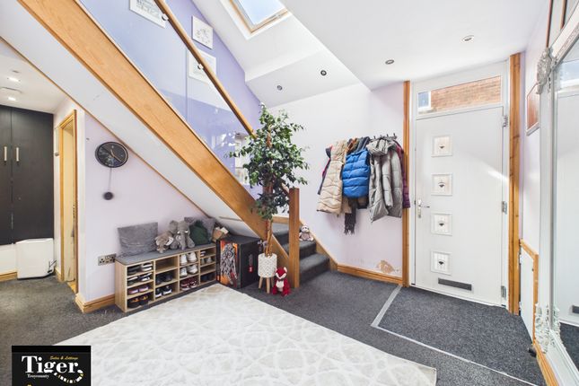 22, Brierley Avenue, Blackpool photo 3
