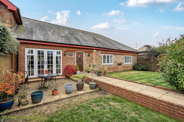 Plough Cottage, The Steading,, Nutfield Marsh Road, Redhill photo 2
