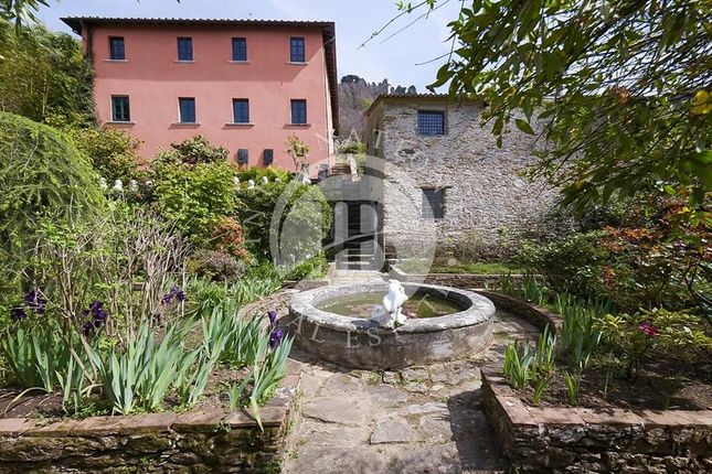 Thumbnail Villa for sale in Pietrasanta, Tuscany, 55045, Italy