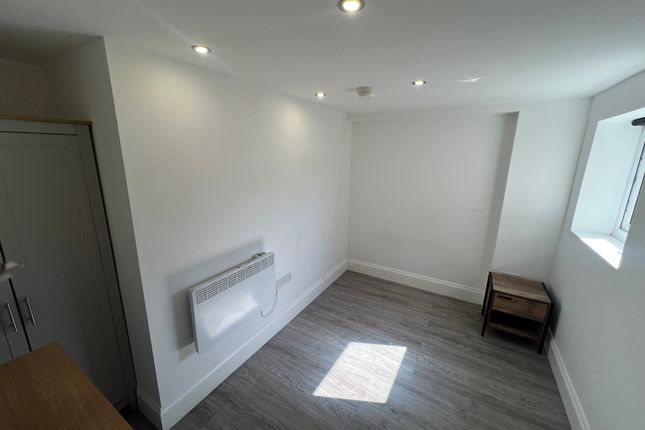 7, lucy Avenue, Leeds photo 5