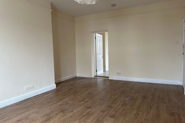 Flat 3, 13, East Reach, Somerset photo 5