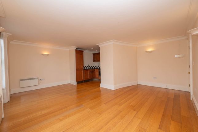 Flat 3 The Pointers, London Road, Canterbury photo 2