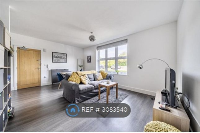 1-bed flat on Thatcham, £900/mo