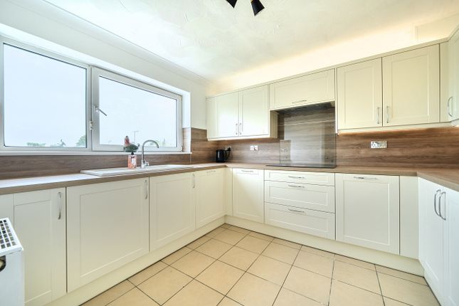 7, Winslade Road, Hampshire photo 2