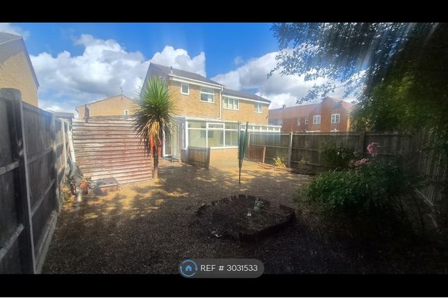 Azalea Court, Yaxley, Peterborough photo 4