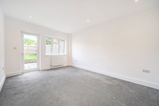 16 Fore Street, Pinner photo 4