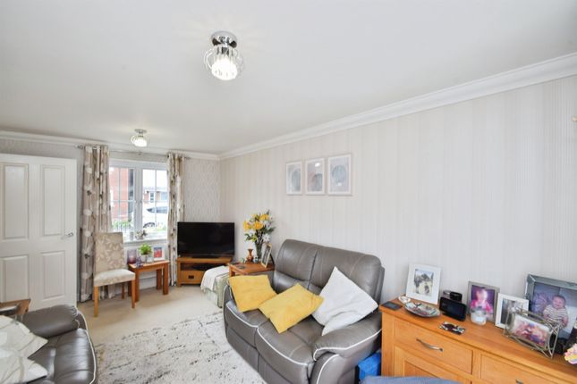 49, Golwg Y Coed, Swansea photo 4