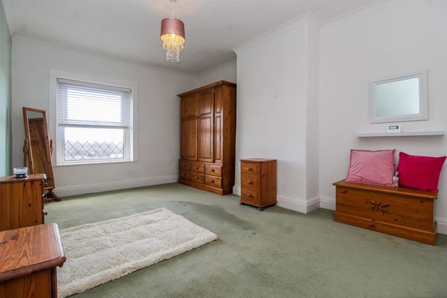 End terrace house to rent in Lees Hall Road, Dewsbury