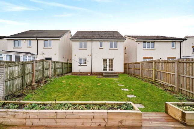 67 Harrysmuir Gardens, Livingston photo 4