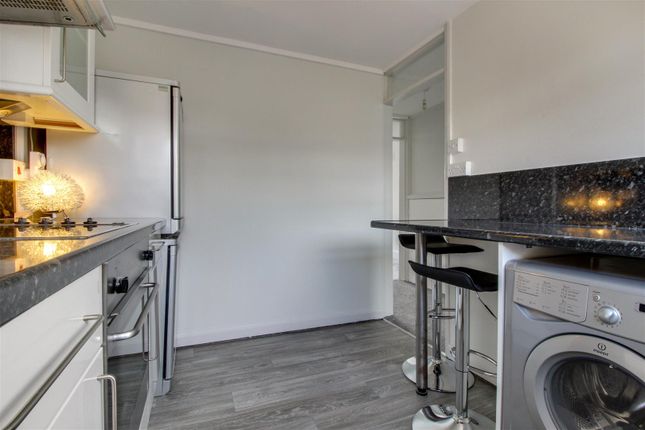 Studio for sale in Baynes Close, Enfield