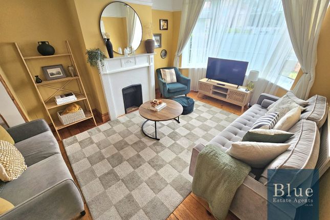 16, Buckland Crescent, Windsor photo 4