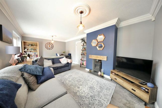 14, Hawthorn Way, Brough photo 3