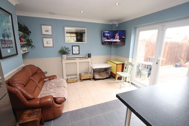 67, St. Bernards Avenue, Louth photo 4