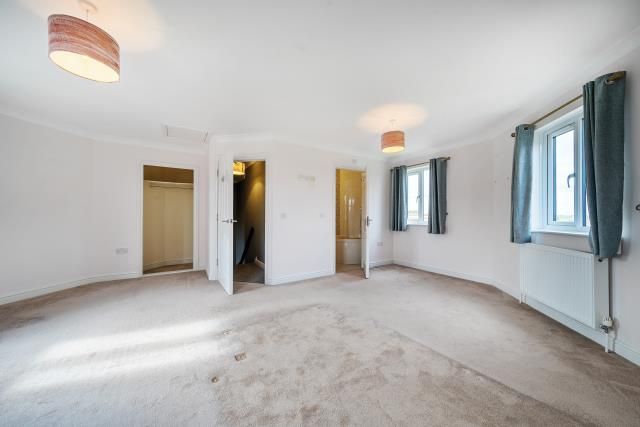 17, Wiltshire Crescent Wiltshire Leisur, Swindon photo 4