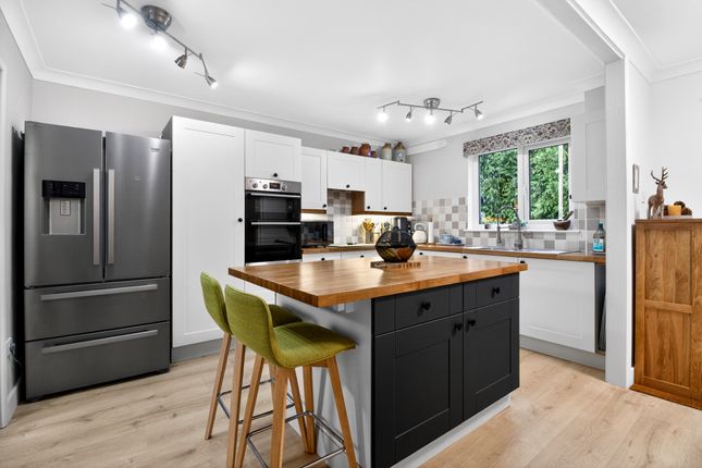 1, Vicarage Gardens, Tavistock photo 3