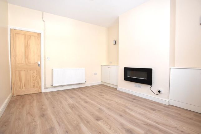 19, Hawthorne Street, Chesterfield photo 3