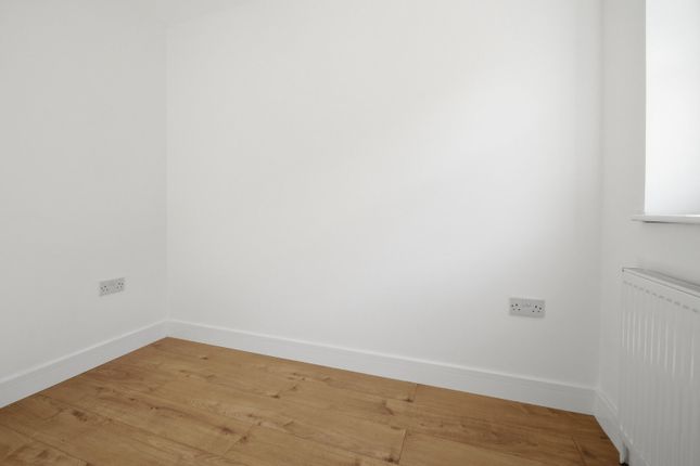 8b, Woodland Street, Mountain Ash photo 4