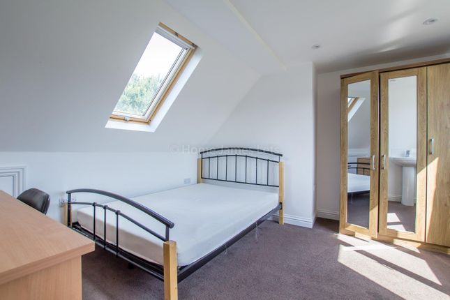 End terrace house to rent in Barcombe Road, Brighton