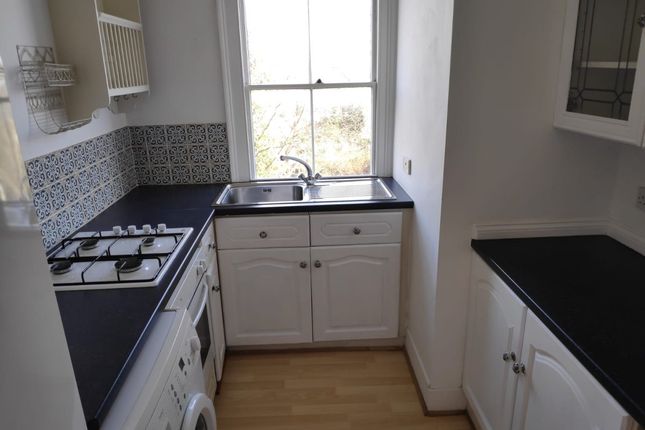 Woodlands Road, Redhill photo 4