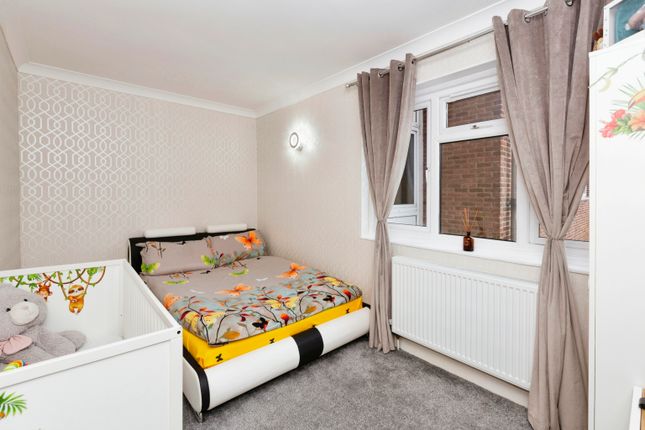 Flat for sale in Love Lane, Woodford Green