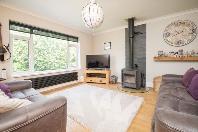 18, Barton Close, Saltash photo 4
