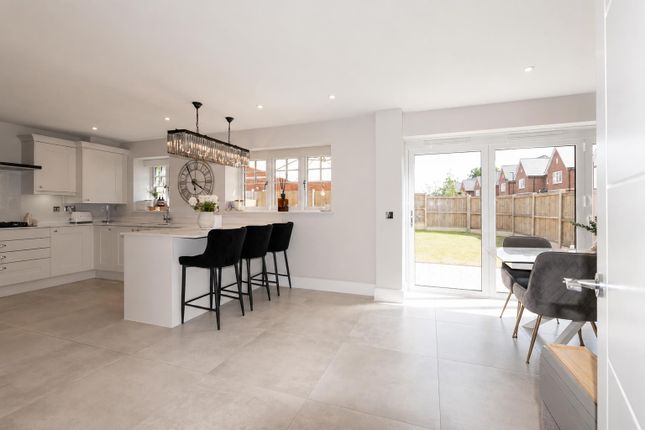 17 Edward Close, Cuffley Hill, Goffs Oak photo 4