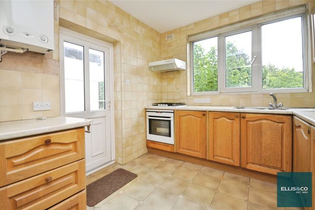 12, Sandringham Gardens, North Finchley photo 4