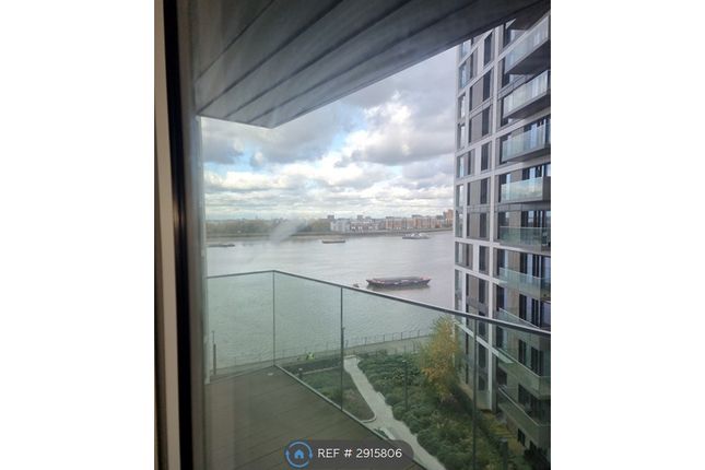 Flat, Norton House Duke Of Wellington Avenue, London photo 2