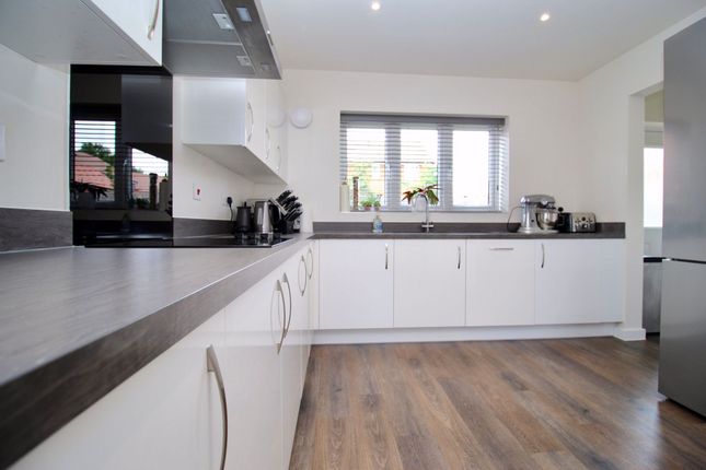 66 Harper Road, Southampton photo 2