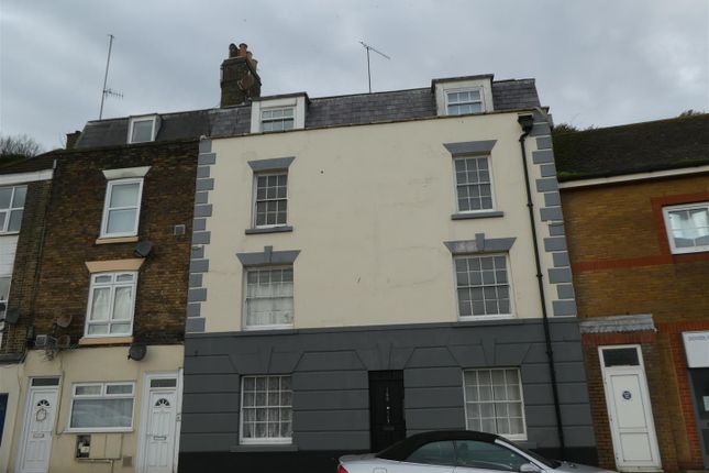 Thumbnail Flat to rent in Snargate Street, Dover