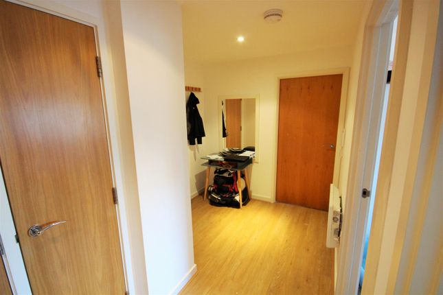 Flat to rent in Admiralty Road, Portsmouth