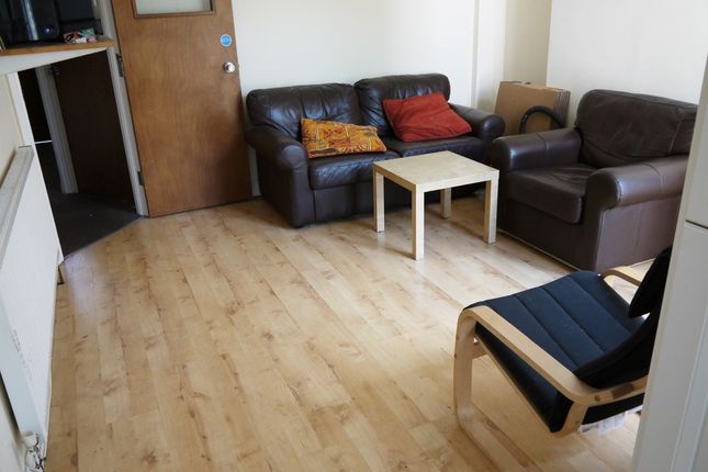 Shared accommodation to rent in Richmond Road, Gillingham