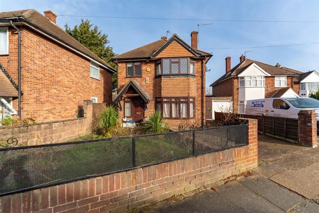 Thumbnail Detached house for sale in Speart Lane, Heston, Hounslow