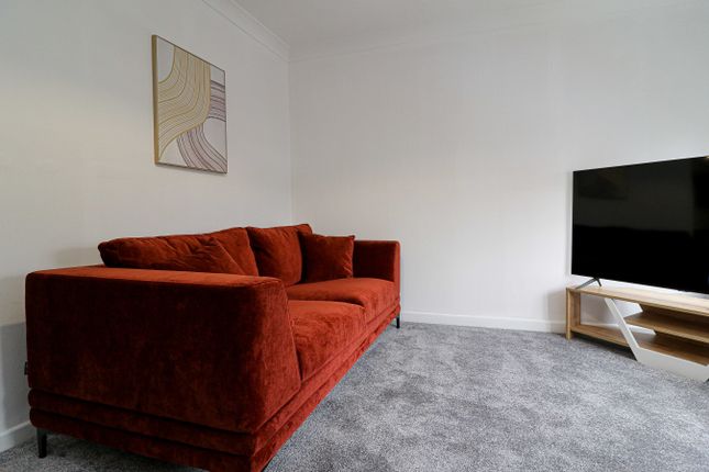 37, Invergarry Quadrant, Glasgow photo 4
