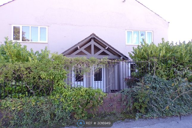 1-bed flat on The Royal Arcade, Chester Road, Neston, £665/mo