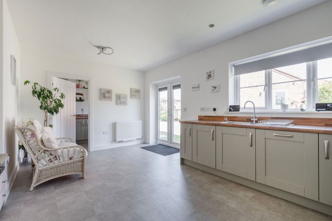 1 Cavell Road, Norwich photo 4
