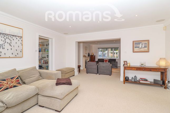 7, South Park Crescent, Gerrards Cross photo 4