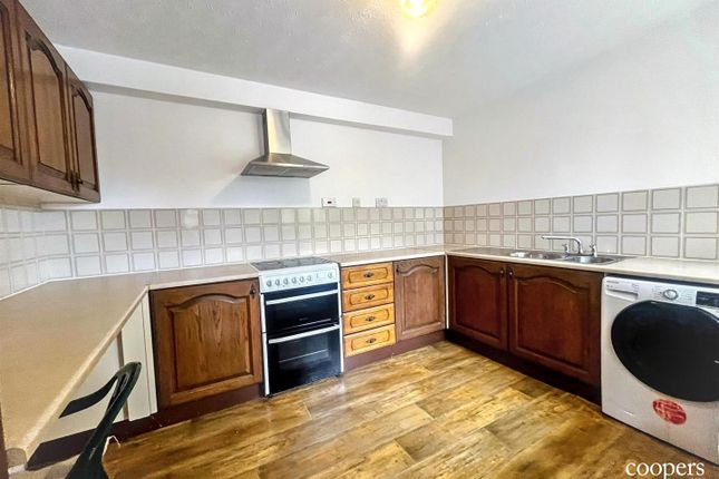 88, Aylsham Drive, Ickenham photo 4