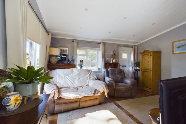 30 Valley View Park Alveley, Bridgnorth photo 3