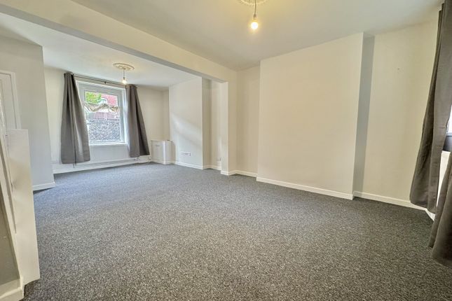3, Lloyds House, Swansea photo 4