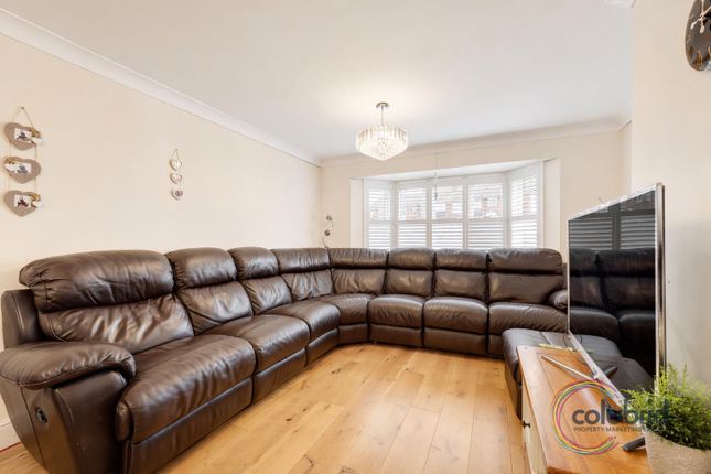 33, Victoria Road, Stanford-le-Hope photo 3