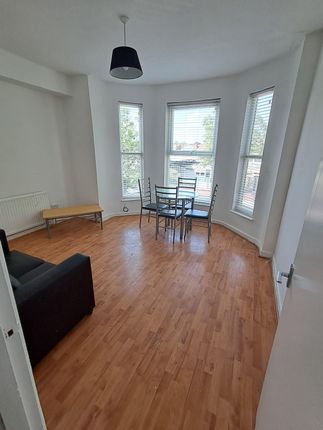 134, Dickenson Road, Manchester photo 3